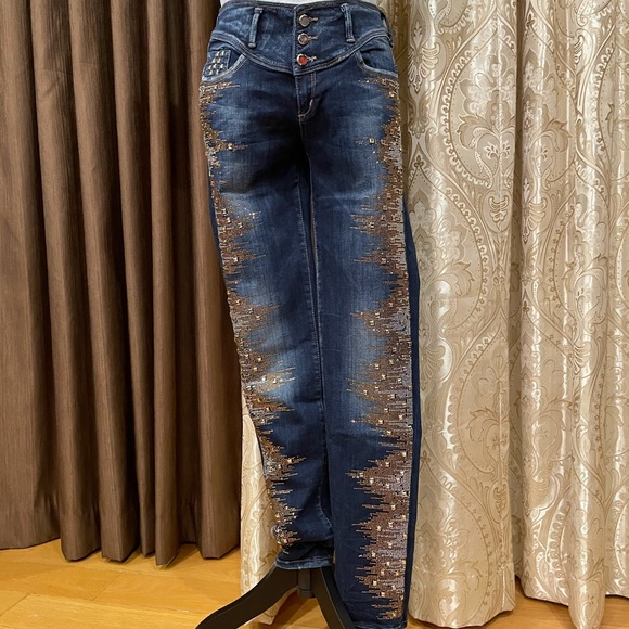 Fashionable sparkle jeans - Picture 1 of 16